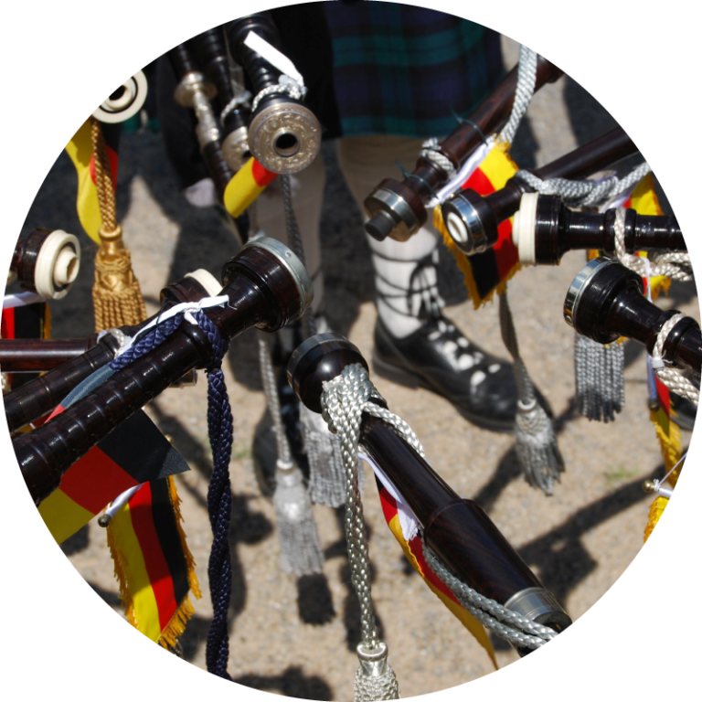 1ST SAUERLAND PIPES AND DRUMS die traditionelle schottische PipeMusik aus dem Sauerland